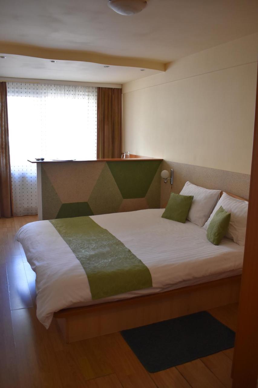 Hotel Zimbru Cluj-Napoca Extérieur photo